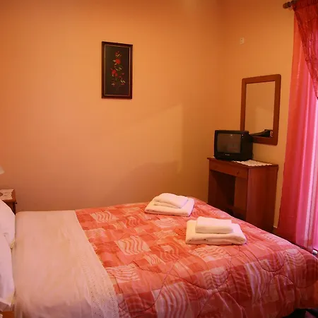 Guest house Platanos