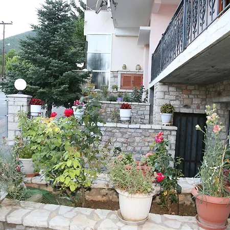 Platanos Guest house *