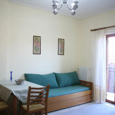 Guest house Platanos *