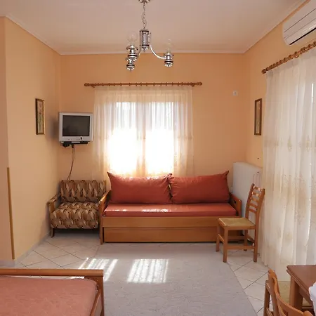 Guest house Platanos