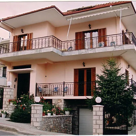 Platanos Guest house Levidhion