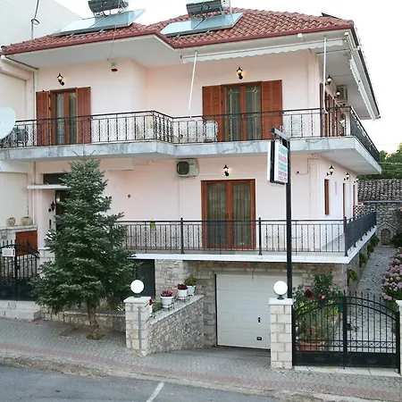 Platanos Guest house *